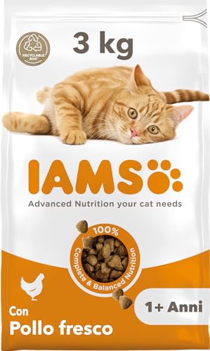 IAMS Adult Dry Cat Food with Chicken - 3kg
